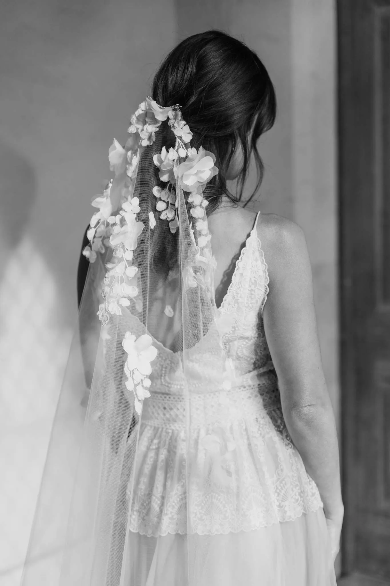 Barely there floral botanical wedding veil - Briar