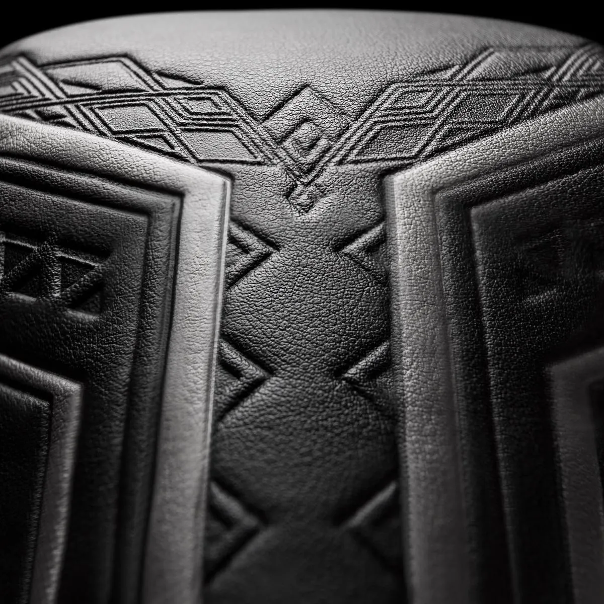 HAYABUSA BLACK PANTHER BOXING GLOVES