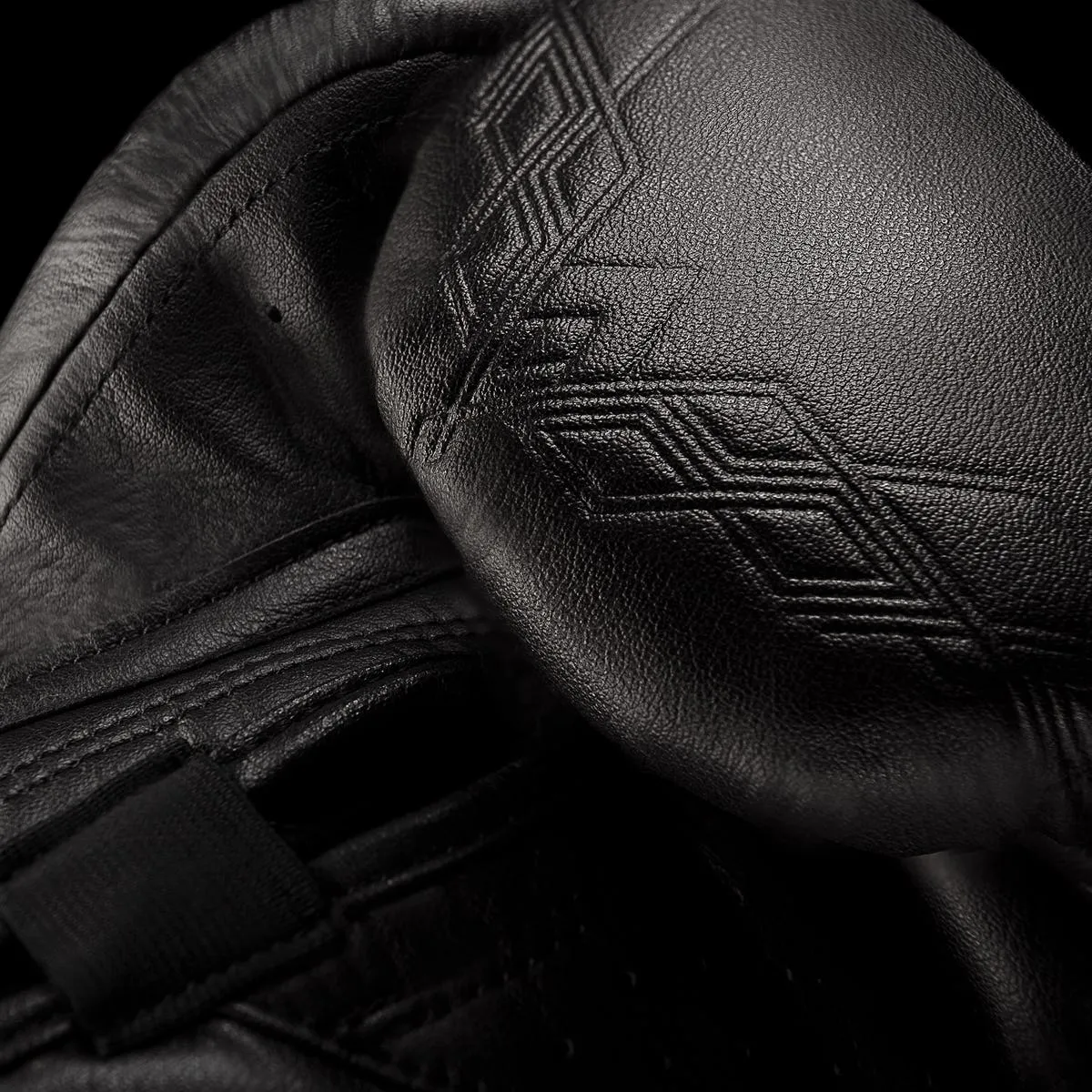 HAYABUSA BLACK PANTHER BOXING GLOVES