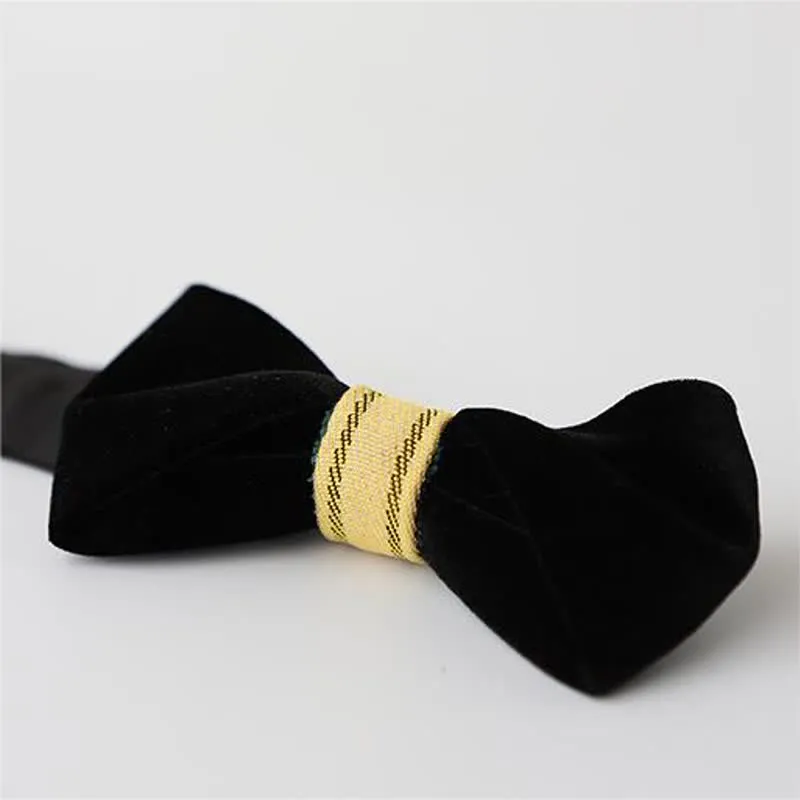 Men's Twisting Velvet Bow Tie