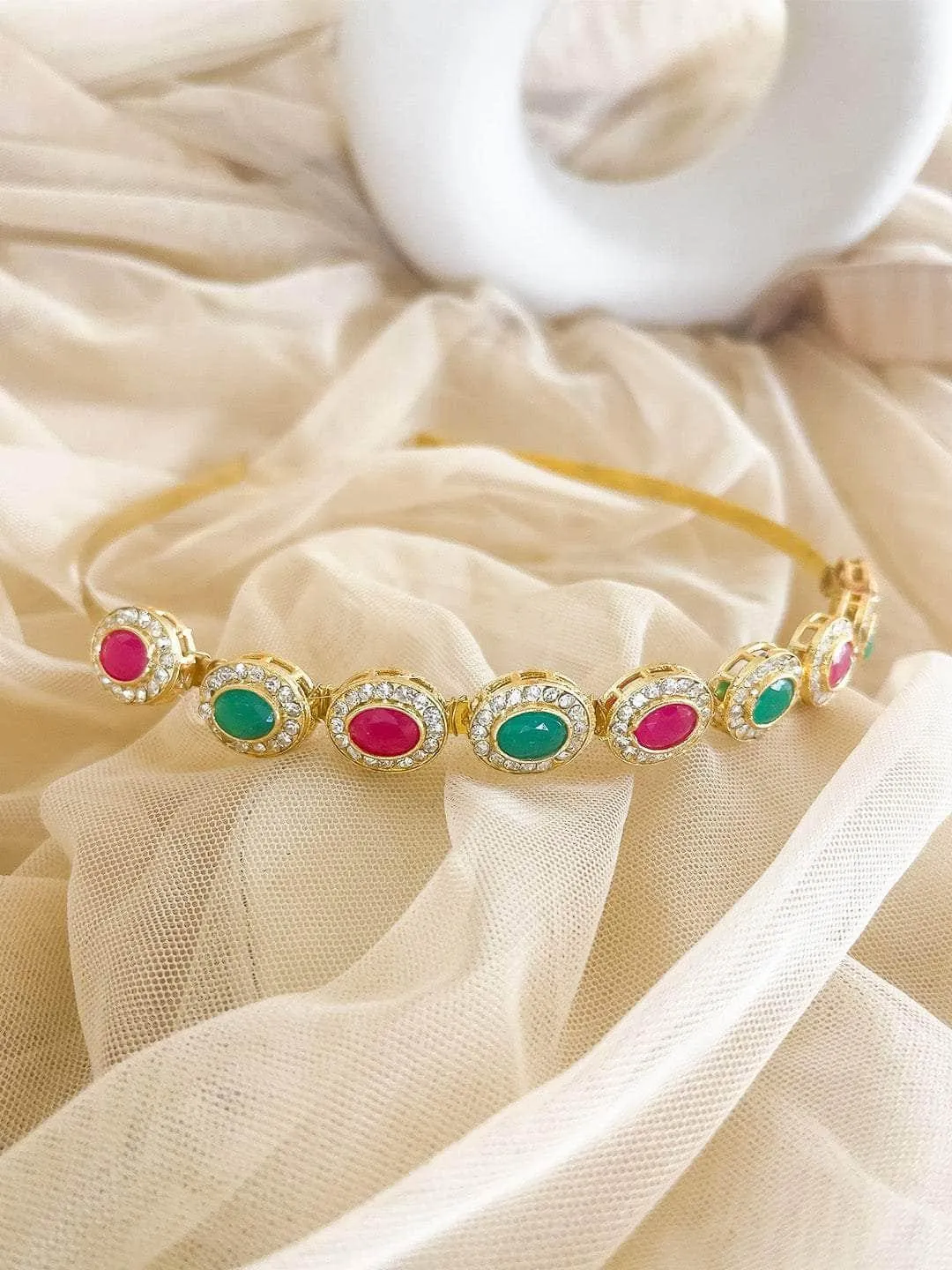 Oval Shaped Kundan Hairband