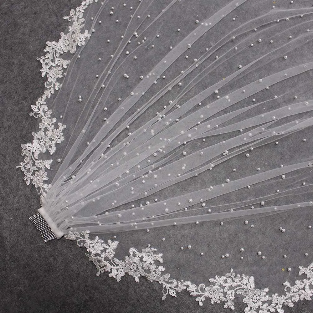 Romantic  Pearl Beaded Lace Edge Bridal Wedding Veil with Hair Comb