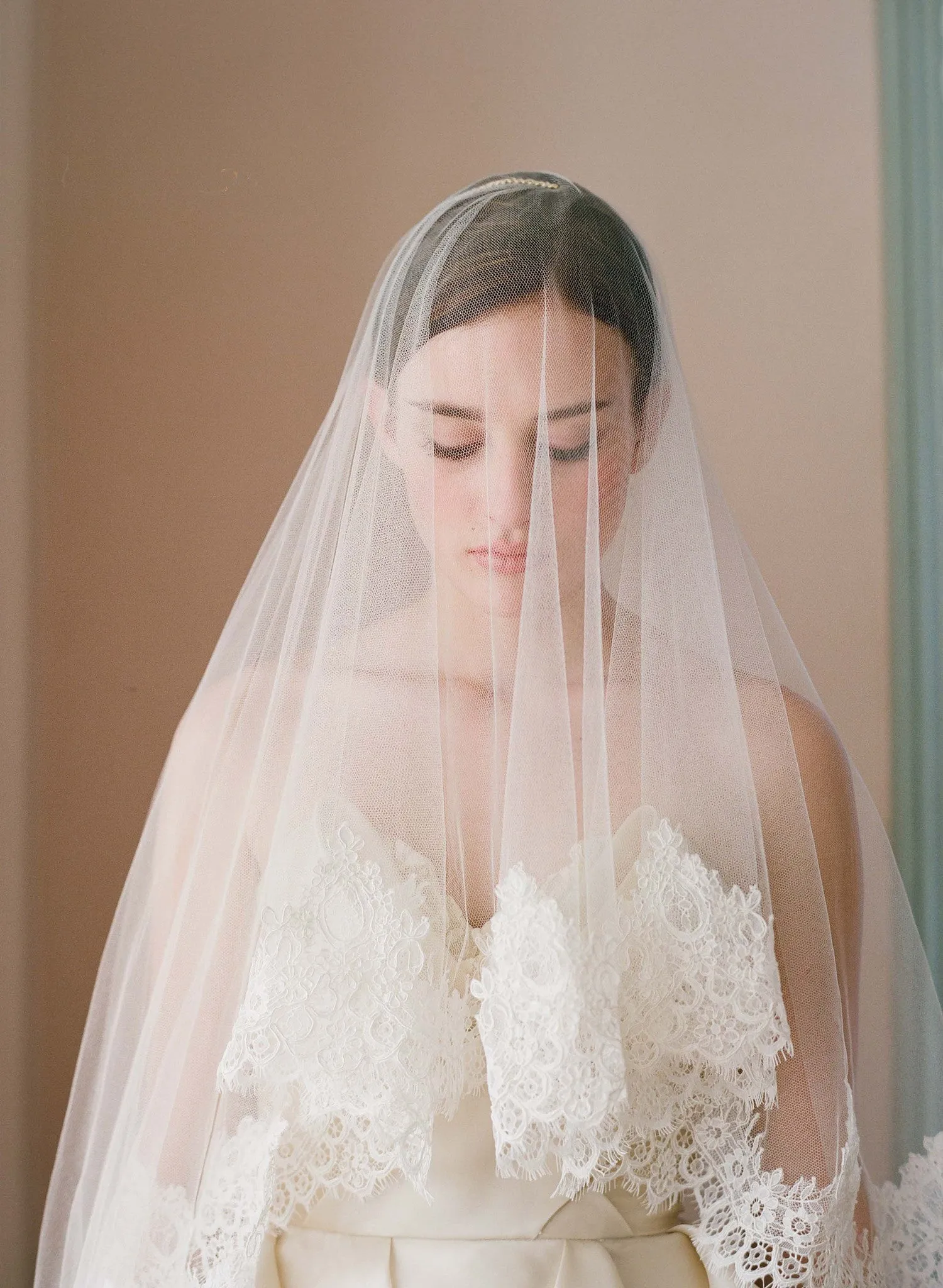 Silk tulle alencon lace trim veil - Style # 222