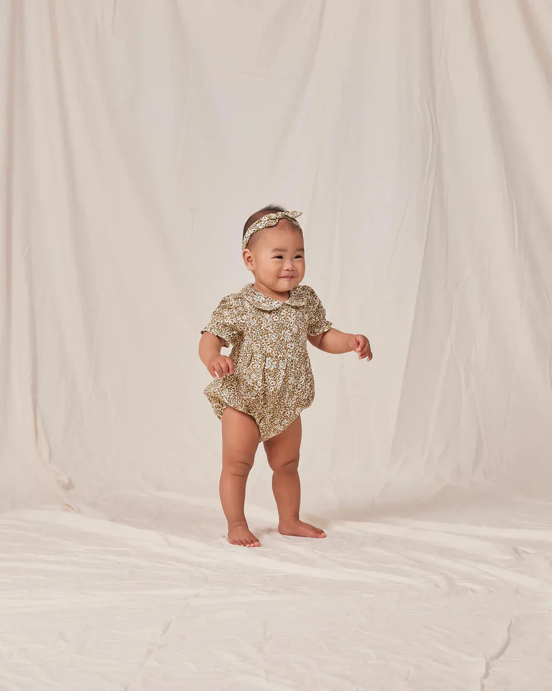 The Baby Bow Headband by Rylee & Cru - Golden Ditsy