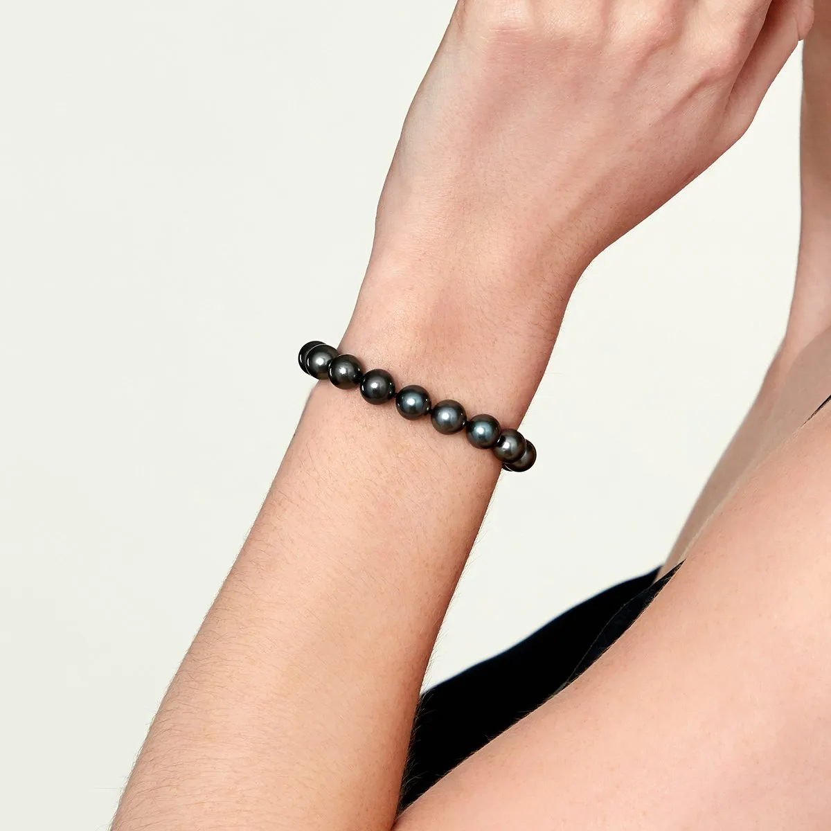True Round Black Tahitian Pearl Bracelet, 8.0-9.0mm - AAA Quality